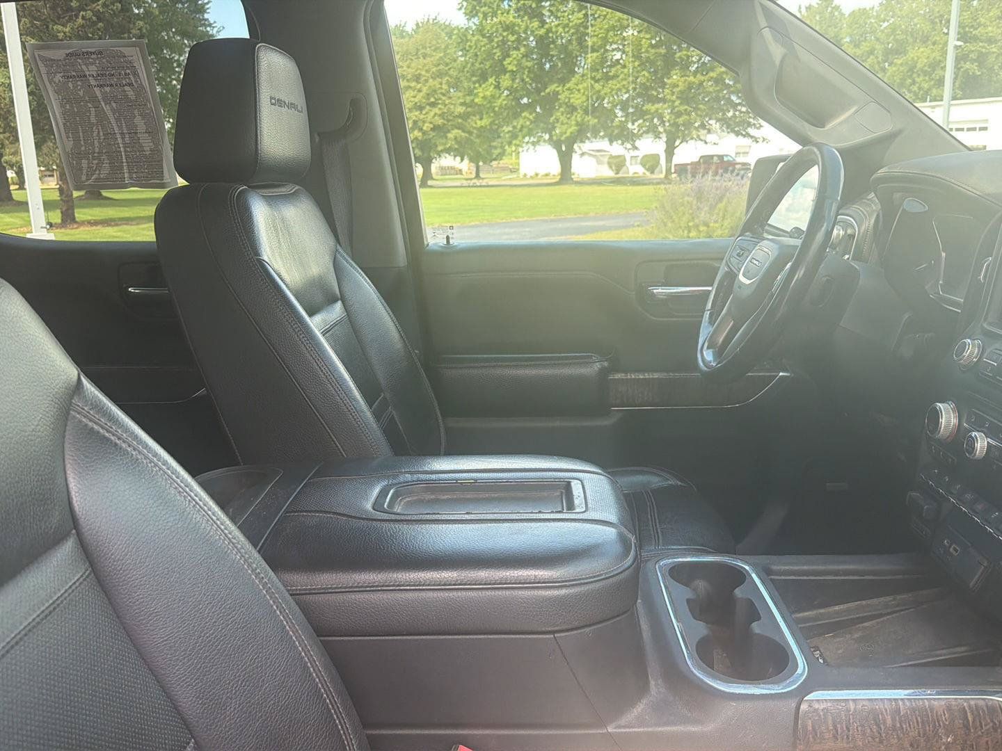 Used 2019 GMC Sierra 1500 Denali w/ Denali Ultimate Package AWD/4WD image 12