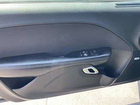 Used 2022 Dodge Challenger R/T Scat Pack w/ Dynamics Package image 19