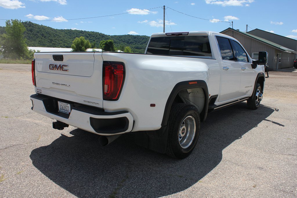Used 2023 GMC Sierra 3500 Denali w/ Denali Ultimate Package AWD/4WD image 5
