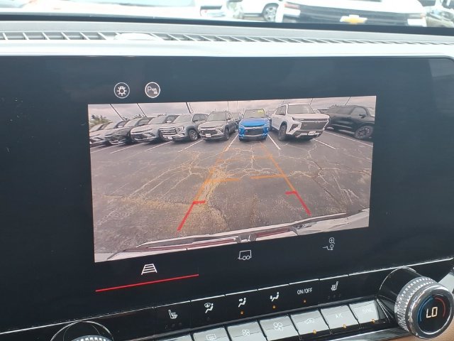 Used 2024 GMC Canyon AT4 w/ Canyon Safety Plus Package AWD/4WD image 7