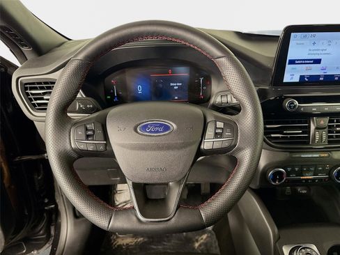 Used 2025 Ford Escape ST-Line Select AWD/4WD image 13