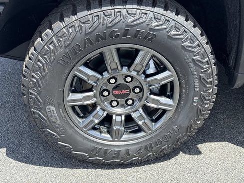 New 2026 GMC Sierra 1500 AT4X AWD/4WD image 10