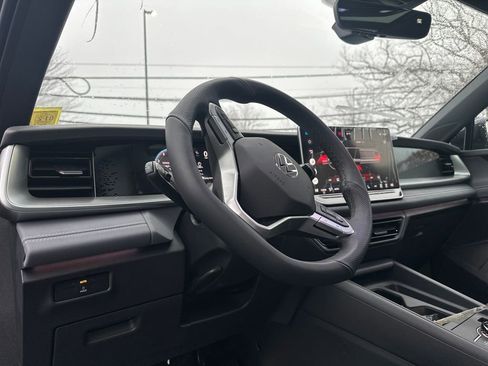 New 2026 Volkswagen Tiguan SE R-Line image 6