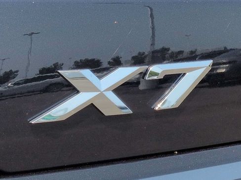 New 2027 BMW X7 xDrive40i w/ Executive Package AWD/4WD image 13