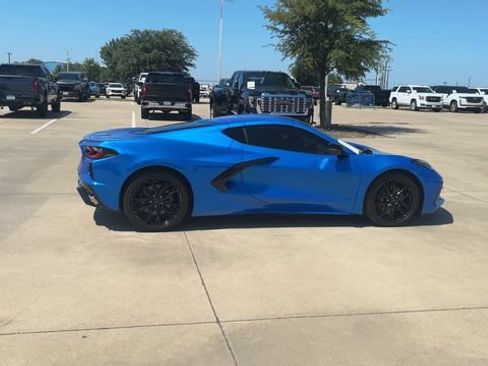 Used 2026 Chevrolet Corvette Stingray Coupe w/ 1LT RWD image 2