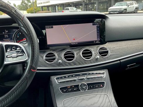 Used 2019 Mercedes-Benz E 300 image 6