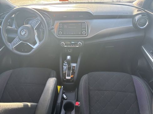 Used 2020 Nissan Kicks SV FWD image 10