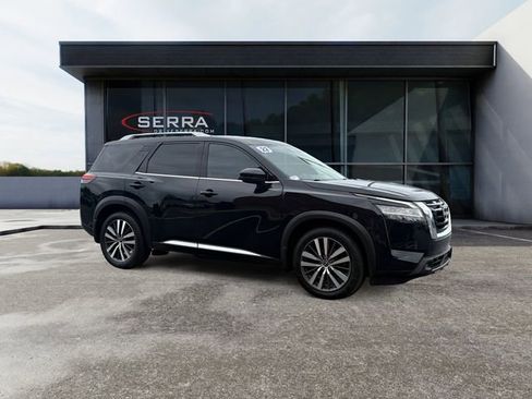 Used 2022 Nissan Pathfinder Platinum AWD/4WD image 7