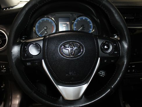 Used 2019 Toyota Corolla SE FWD image 10