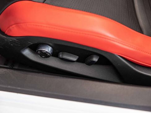 Used 2023 Chevrolet Corvette Stingray w/ Z51 Performance Package image 20