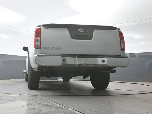 Used 2017 Nissan Frontier S image 30