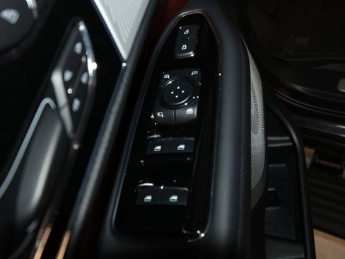 Used 2024 Lincoln Navigator L Reserve image 6