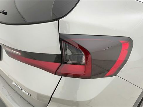 Used 2025 BMW X1 xDrive28i image 11