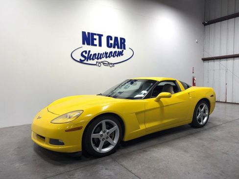 Used 2007 Chevrolet Corvette Coupe w/ Preferred Equipment Group RWD image 5