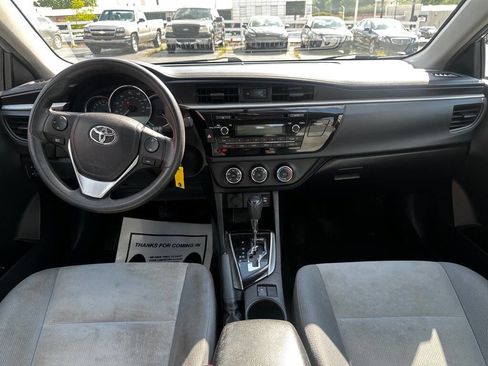 Used 2015 Toyota Corolla L image 12