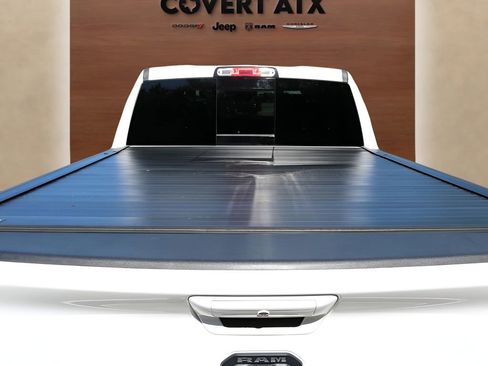 Used 2022 RAM 1500 Laramie AWD/4WD image 9