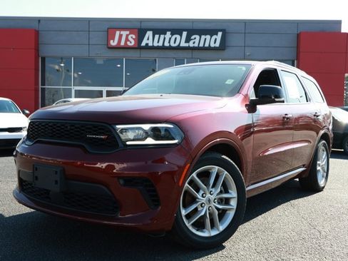 Used 2024 Dodge Durango GT image 1