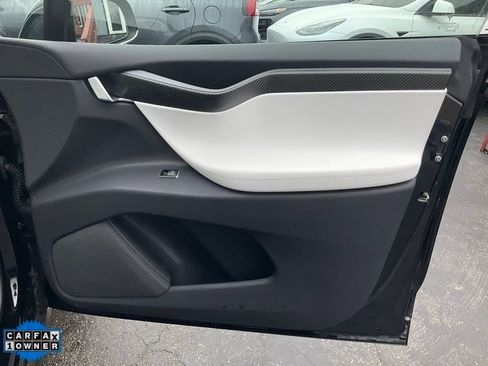 Used 2018 Tesla Model X 75D image 64