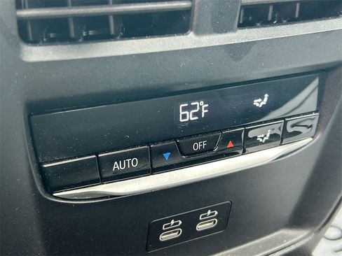 Used 2025 BMW 330i Sedan image 22