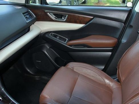 Used 2019 Subaru Ascent Touring AWD/4WD image 32