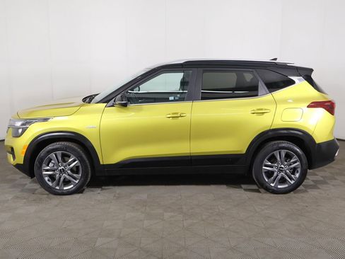 Used 2023 Kia Seltos S w/ Navigation Package AWD/4WD image 17