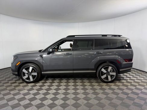 Used 2025 Hyundai Santa Fe Limited FWD image 9