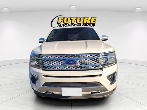 Used 2019 Ford Expedition Max Platinum AWD/4WD image 2