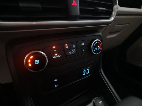 Used 2020 Ford EcoSport S image 19