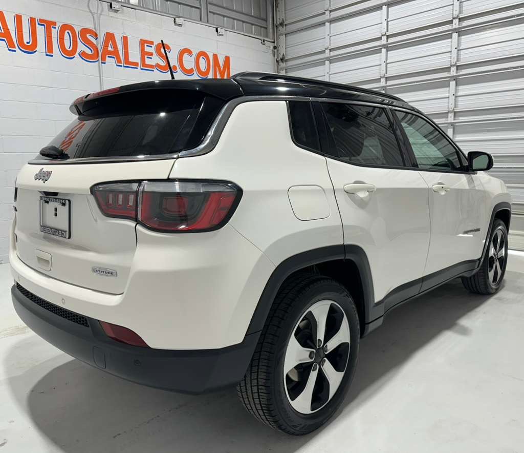 Used 2018 Jeep Compass Latitude w/ Popular Equipment Group FWD image 5