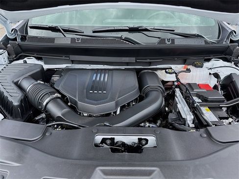 New 2026 Chevrolet Traverse LT w/ LPO, Floor Liner Package image 35