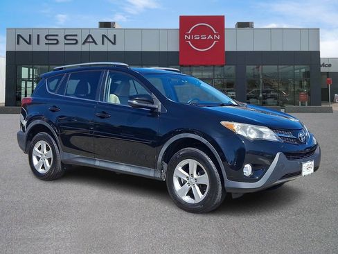 Used 2014 Toyota RAV4 XLE image 1