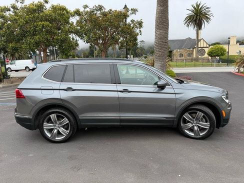 Used 2018 Volkswagen Tiguan SE AWD/4WD image 9