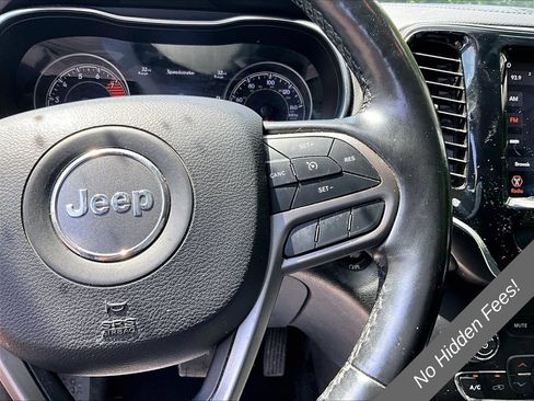 Used 2019 Jeep Cherokee Limited AWD/4WD image 17