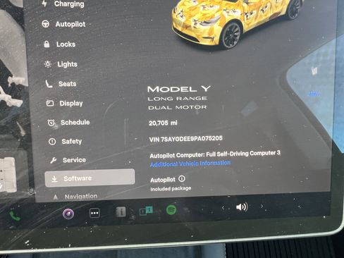 Used 2023 Tesla Model Y AWD image 30