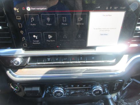 New 2026 GMC Sierra 2500 SLT w/ SLT Convenience Package AWD/4WD image 19