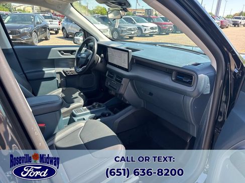 Used 2025 Ford Maverick Lobo AWD/4WD image 32
