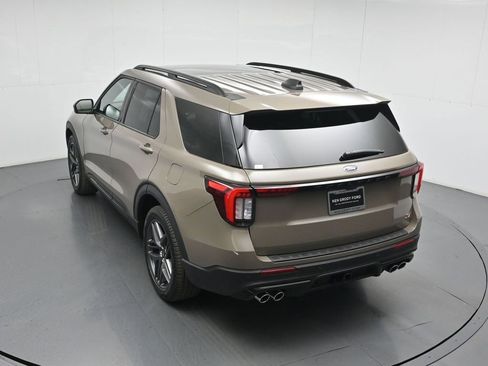 New 2026 Ford Explorer ST image 39