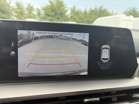 Used 2025 Kia Telluride S FWD image 24