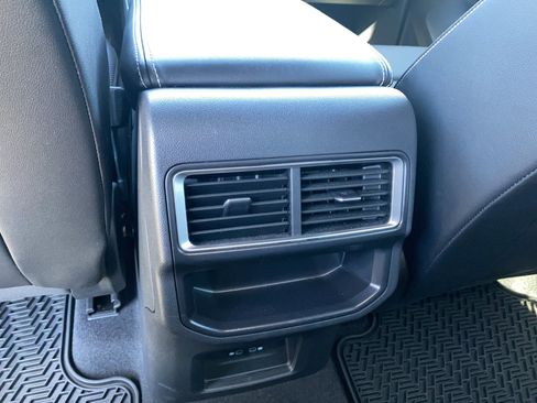 Used 2024 Volkswagen Atlas Cross Sport SE AWD/4WD image 35