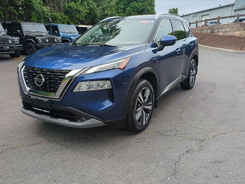 Used 2021 Nissan Rogue SL w/ Premium Package AWD/4WD image 4