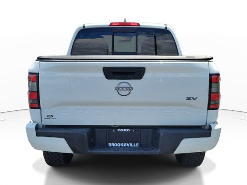 Used 2022 Nissan Frontier SV RWD image 5