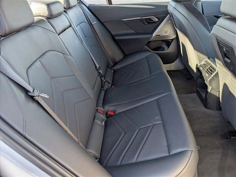 Certified 2025 BMW i5 xDrive40 w/ M Sport Package image 21
