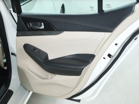 Used 2019 Nissan Maxima 3.5 SL w/ Floor Mat Group FWD image 33