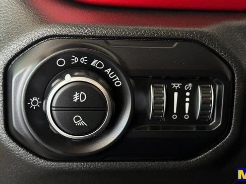 Used 2020 Jeep Gladiator Rubicon AWD/4WD image 34