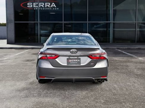 Used 2024 Toyota Camry SE FWD image 4