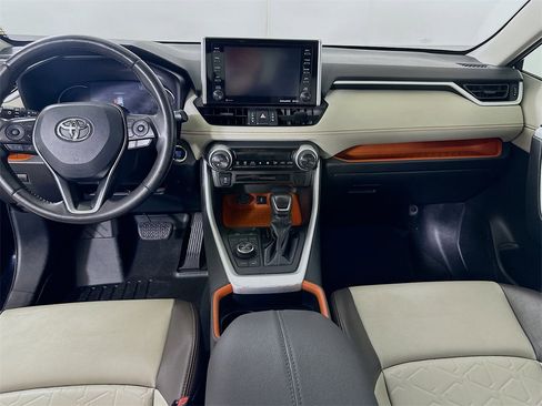 Used 2021 Toyota RAV4 Adventure image 18