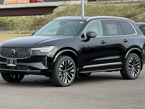 New 2026 Volvo XC90 B6 Plus w/ Protection Package image 7