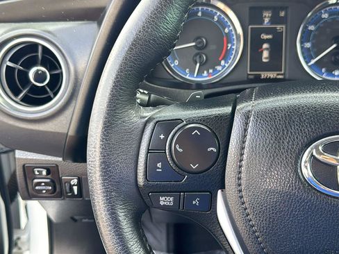 Used 2018 Toyota Corolla SE w/ Carpet Mat Package (TMS) image 16