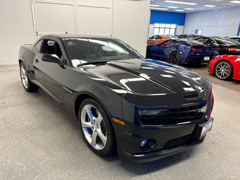Used 2013 Chevrolet Camaro SS w/ RS Package image 4