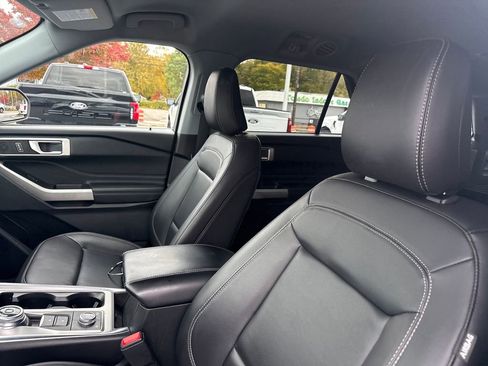 Used 2023 Ford Explorer XLT w/ Equipment Group 202A image 26